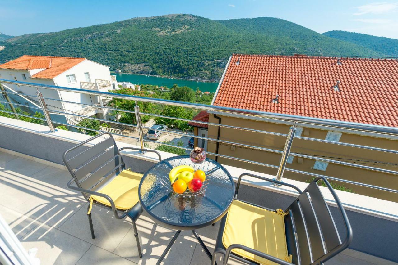 Guesthouse Pezo Mokošica Eksteriør billede